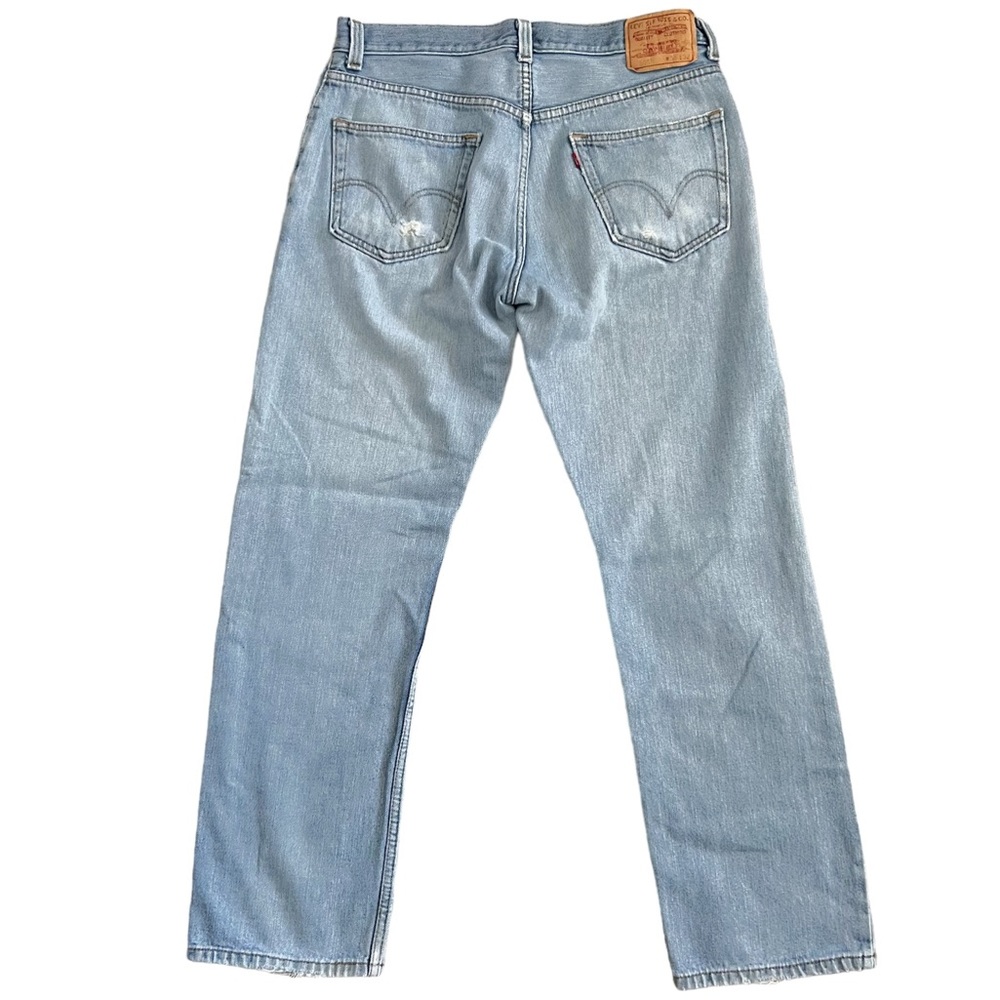 Levi’s 2009 Classic 505 Regular Fit  Straight Leg Jeans Light Wash 34 x 32